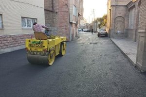 توزیع ۱۰ تن آسفالت در محدوده مرکزی تبریز توسط شهرداری منطقه ۸