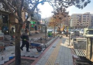 اجرای کفسازی پیاده‌رو در ضلع شرقی خیابان میثاق باغمیشه