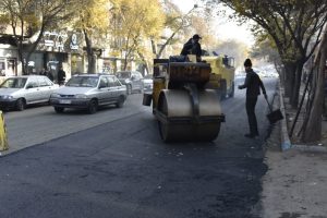 آغاز عملیات آسفالت‌ریزی خیابان ششگلان در منطقه ۱۰ تبریز