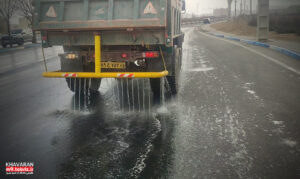 محلول‌پاشی ۳ میلیون لیتری یخ‌زدا در معابر منطقه ۹ طی دی‌ماه