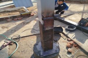 استحکام‌بخشی ستون‌ها در گلخانه باغ گلستان