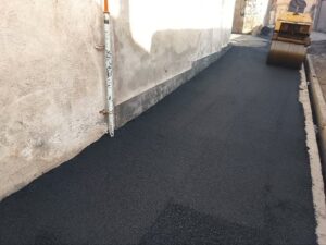 توزیع ۲۵۵ تن آسفالت در معابر و محلات منطقه ۷ تبریز طی یک هفته