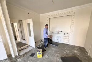 اجرای عملیات کفسازی در ملک مجاور موزه استاد شهریار توسط شهرداری منطقه ۸