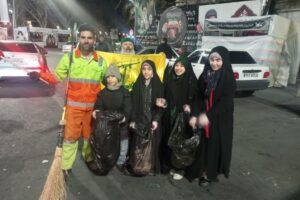 کودکان تبریزی، کمک‌یار پاکبانان شهرداری منطقه ۸ در میدان ساعت شدند