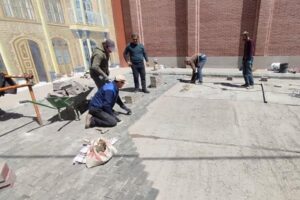 کفسازی و ساماندهی فضای باز ورودی شهرداری منطقه ۸ در حال اجراست