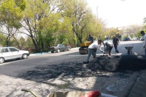 ایمن‌سازی بلوار چایکنار با اجرای سرعت‌کاه آسفالتی