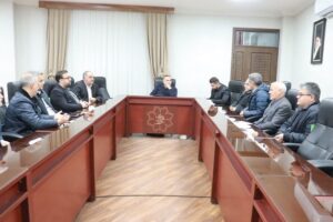 بررسی و پیگیری مشکلات اصناف شهرک مبل و خودرو در دیدار با شهردار منطقه ۶ تبریز