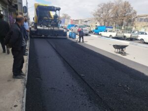 آغاز عملیات آسفالت اساسی خیابان اصلی میدان بزرگ میوه و تره‌بار تبریز