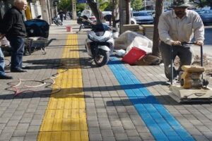 سنگ‌فرش ضلع غربی خیابان فلسطین با جدیت در حال اجراست