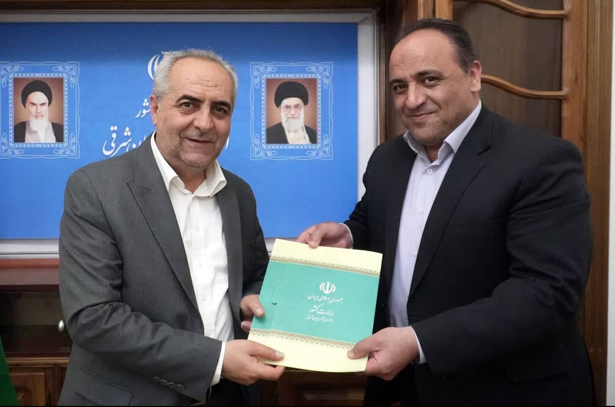 با حکم استاندار آذربایجان شرقی؛ وحید کاظمزاده عضو هیئت رئیسه شورای هماهنگی روابط عمومیهای استان شد با حکم استاندار آذربایجان شرقی؛ وحید کاظمزاده عضو هیئت رئیسه شورای هماهنگی روابط عمومیهای استان شد