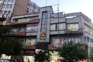 آغاز عملیات پایدارسازی و ساماندهی «ساختمان ۱۱۸» خیابان شریعتی تبریز در پی اخطاریه‌های ایمنی
