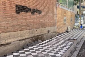 سنگفرش کوچه‌های فرعی پیاده‌راه تربیت غربی در آستانه تکمیل