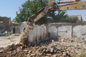 گام عملیاتی شهرداری منطقه ۸ در پروژه بازآفرینی «سنجران» / تسطیح و ساماندهی املاک تملک‌شده در محدوده «ایکی‌قالا»