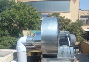 ارتقای بهداشت عمومی در بازار تبریز؛ نصب سیستم‌های تهویه پیشرفته در سرویس‌های بهداشتی منطقه ۸